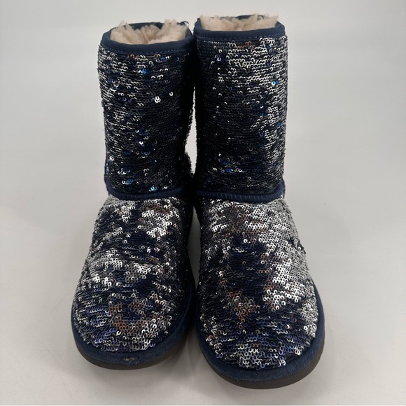 Ugg Classic Short Blue Sequin Shearling Lined Winter Boots 6 - Picture 4 of 8